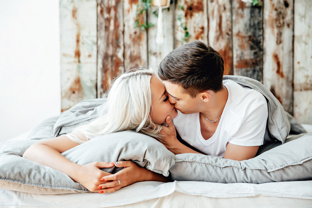 11 Signs Your Partner Doesn't Love You As Much As You Love Them